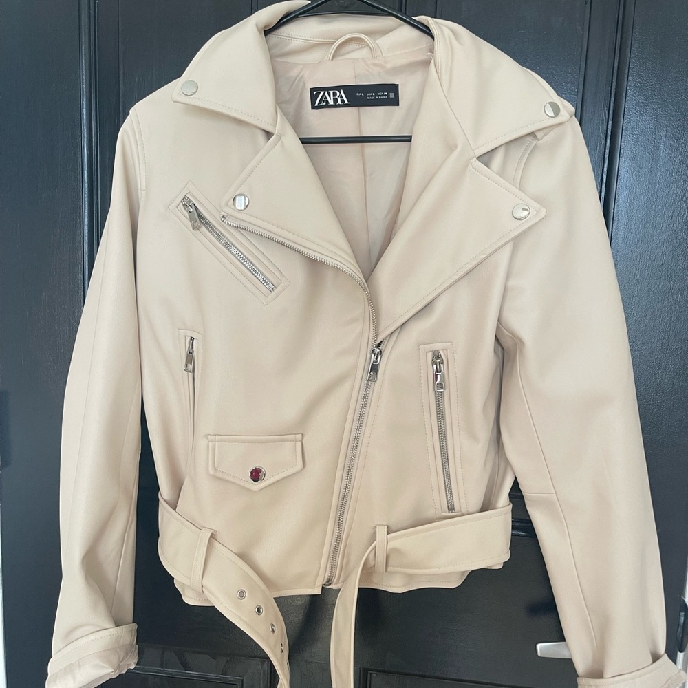 Zara Women's Beige Leather Jacket